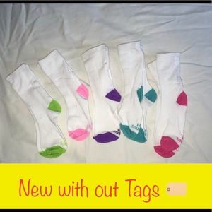 5 Girls medium socks